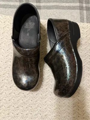 Dansko Professional Patent Leather Clogs Metallic Ink Size 40 USA 9/5 10 thumbnail 3