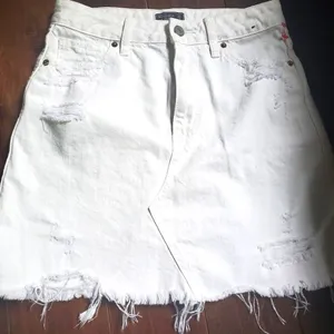 Abercrombie white denim skirt Zoe natural rise vintage A line skirt thumbnail 1