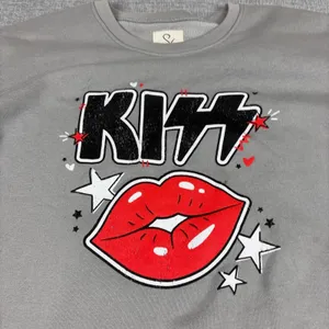 Kiss Rock Band Music Sweatshirt Womens XL Gray Crewneck Lips Heart Graphic thumbnail 2