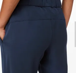 Lululemon on the fly mid rise pants 27” Travelwoven size 6 NWT original package thumbnail 4