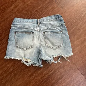 Free People Denim Shorts Distressed Cut-Off 26 thumbnail 4