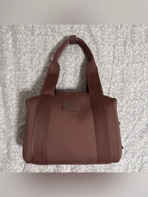 Dagne Dover Landon Neoprene Carryall Bag Dune Mauve thumbnail 4