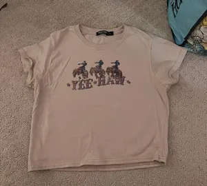 Tshirt thumbnail 1