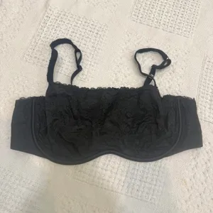PINK Victoria’s Secret medium Wink unlined lace scoop bra BC 3302 thumbnail 6