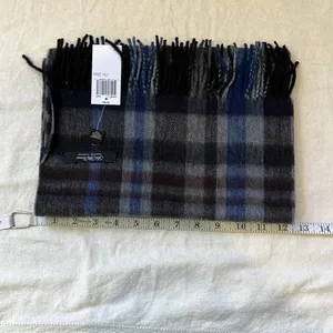 NWT Saks Fifth Avenue Cashmere Scarf thumbnail 5