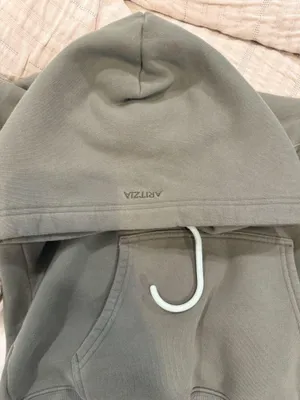 Aritzia Perfect Hoodie thumbnail 3