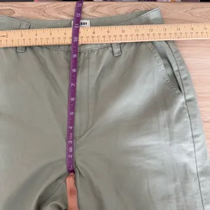 Aritzia Sunday Best 2 Barrel Relaxed Straight Pants Mid Rise Sage Green Spring thumbnail 7