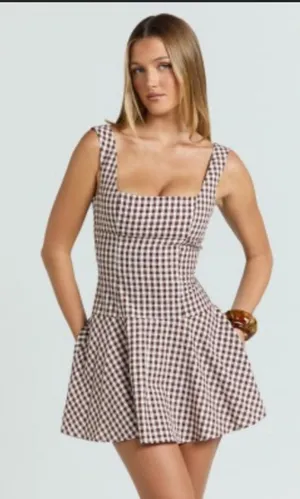 Showpo Dress thumbnail 1