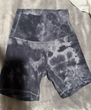 Lululemon Shorts thumbnail 1