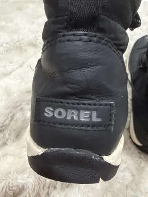 Sorel Whitney short lace-up winter boots in black and white Woman’s size 7.5 thumbnail 5