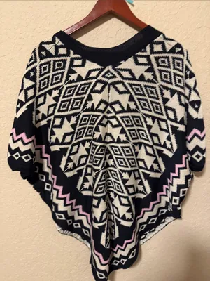 POL Black, Cream & Pink Geometric Knit Poncho Cardigan thumbnail 3
