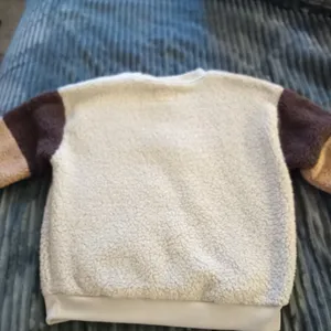 American Eagle Sherpa Crew neck M thumbnail 2