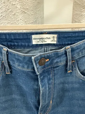 Abercrombie & Fitch Flare Jeans thumbnail 2