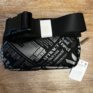 Lululemon Everywhere Belt Bag thumbnail 4
