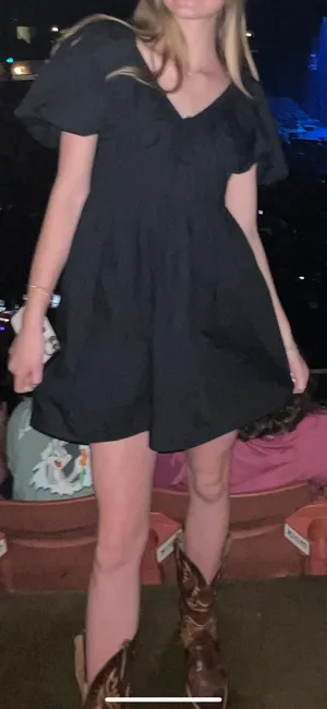 Cute Black Dress Size XS thumbnail 1