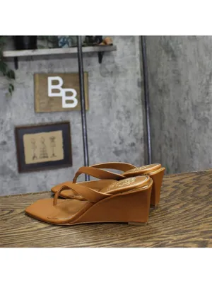 NWT Vince Camuto Cianna Thong Wedge Sandals VC-CIANNA Golden Walnut Brown 7M thumbnail 5