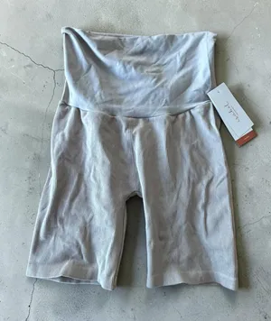 ISABEL Maternity Shaper Shorts Size Medium NEW NWT thumbnail 1