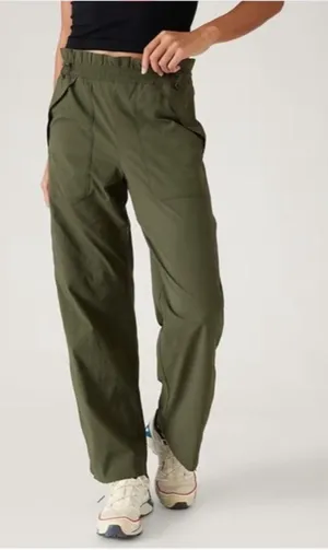 Athleta Trekkie High Rise Parachute Pants Aspen Olive NWT Sz LRG thumbnail 1