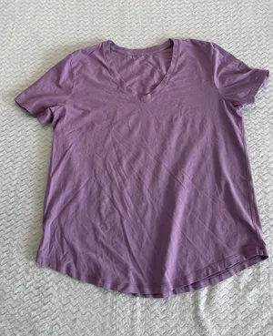Lululemon Love Tee V Purple Short Sleeve V-Neck Activewear Shirt Size 8 thumbnail 1