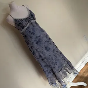 Urban‎ Outfitters Floral Mesh Handkerchief Hem Midi Dress Blue Y2K Large thumbnail 9
