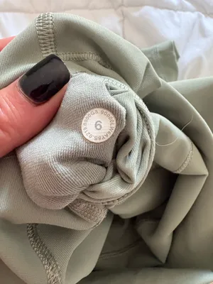 Wunder Under Lululemon Shorts 6" thumbnail 4