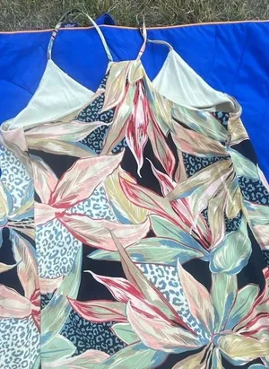 Nicole Miller Tropical Floral Print Halter Maxi Dress Size M thumbnail 3