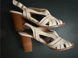 Corso como Cream Leather Strappy Block Heel Sandals thumbnail 7