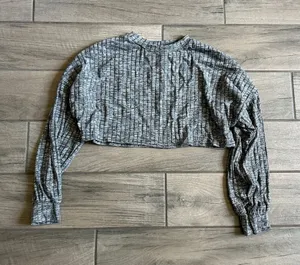 Boohoo Gray Ribbed Cropped Long-Sleeve Top thumbnail 1