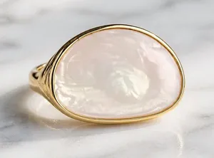Gold Ring with White Mother-of-Pearl Oval Stone Size 6 thumbnail 1