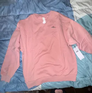 Alo vintage pink sweatshirt size M NWT thumbnail 1
