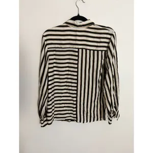 Maeve Anthropologie Silky Striped Buttondown size MP thumbnail 8