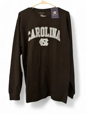NWT Champion NCAA North Carolina Tar Heels Med Long Sleeve T-Shirt $40 MSRP thumbnail 1