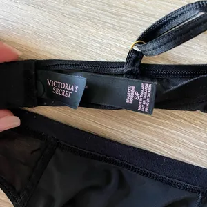 Victoria’s Secret Bralette thumbnail 3