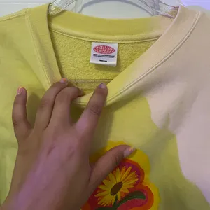 Deadstock Petals and Peacocks Protect your energy Sweatshirt unisex thumbnail 4