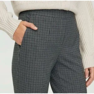 ✨Aritzia Babaton Conan Grey Check Plaid Sz 8 Pants✨ thumbnail 3
