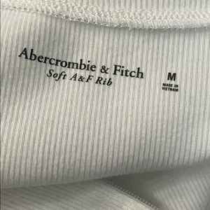 Abercrombie & Fitch White Long Sleeve Ribbed Front Zip Bodysuit thumbnail 4
