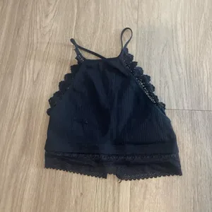 Halter Crop Top Black Size M thumbnail 1