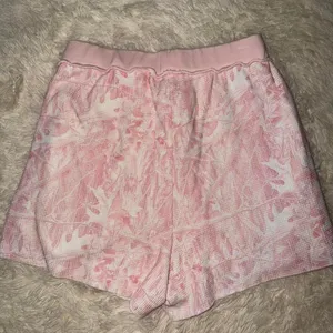 Boys Lie Pink Manhunt Boys Lie Basic Shorts Size Small NWOT thumbnail 3