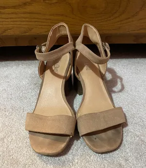 Tan Sandals Size 8 thumbnail 2