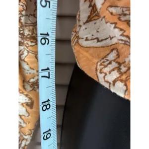 Free‎ People Orange/White Floral Long Sleeve Crop Rouching V Neck Blouse Size XS thumbnail 3