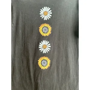 Messy Buns,‎ Lazy Days Sunflower Orbit T-shirt Women Small GUC thumbnail 6