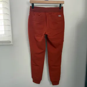 Figs XXS Petite Zamora 2.0 Joggers Srcub Auburn fall autumn orange thumbnail 3