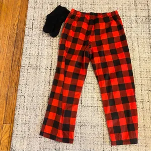 •Plaid fleece sleep pants and fleece socks bundle• Size XL thumbnail 4
