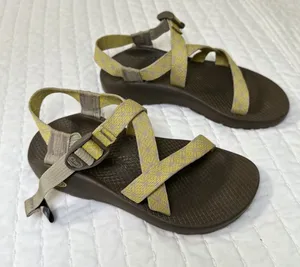 Chacos Z1 Classic Florence Yellow Sandals Women’s Size 7 Hiking Trail Outdoor thumbnail 1
