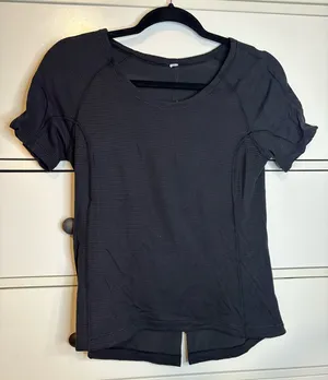 Lululemon Short Sleeve Top Black thumbnail 1