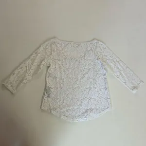 Abercrombie & Fitch White Lace Sleeve Top XS Feminine Lightweight thumbnail 2