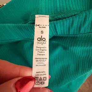 Alo Yoga Blissful Ribbed High Waist 7/8 Leggings Ocean Teal S thumbnail 5