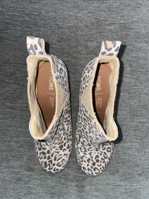 TOMS Kelsey Leopard Print Suede Wedge Ankle Booties Size 7.5 thumbnail 10