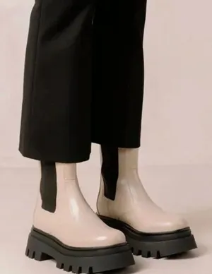 ALOHAS Chunky Lug Sole Boot Sz 38/ US 7-7.5 thumbnail 1