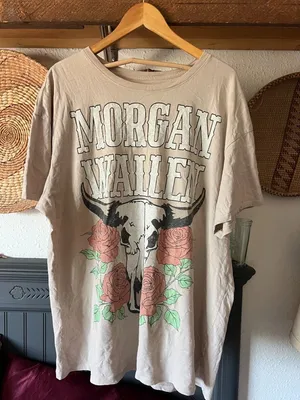 oversized Morgan Wallen shirt MEdium "one thing at a time" thumbnail 1
